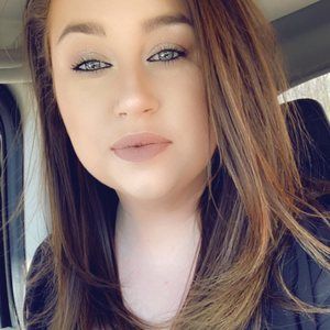 Meet your Posher, Corrine